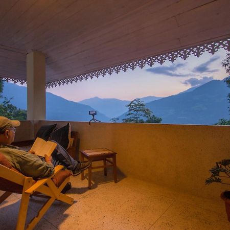La Ipsing Farm: Heritage Orchard Retreat with Mountain Views Samdong Exterior photo
